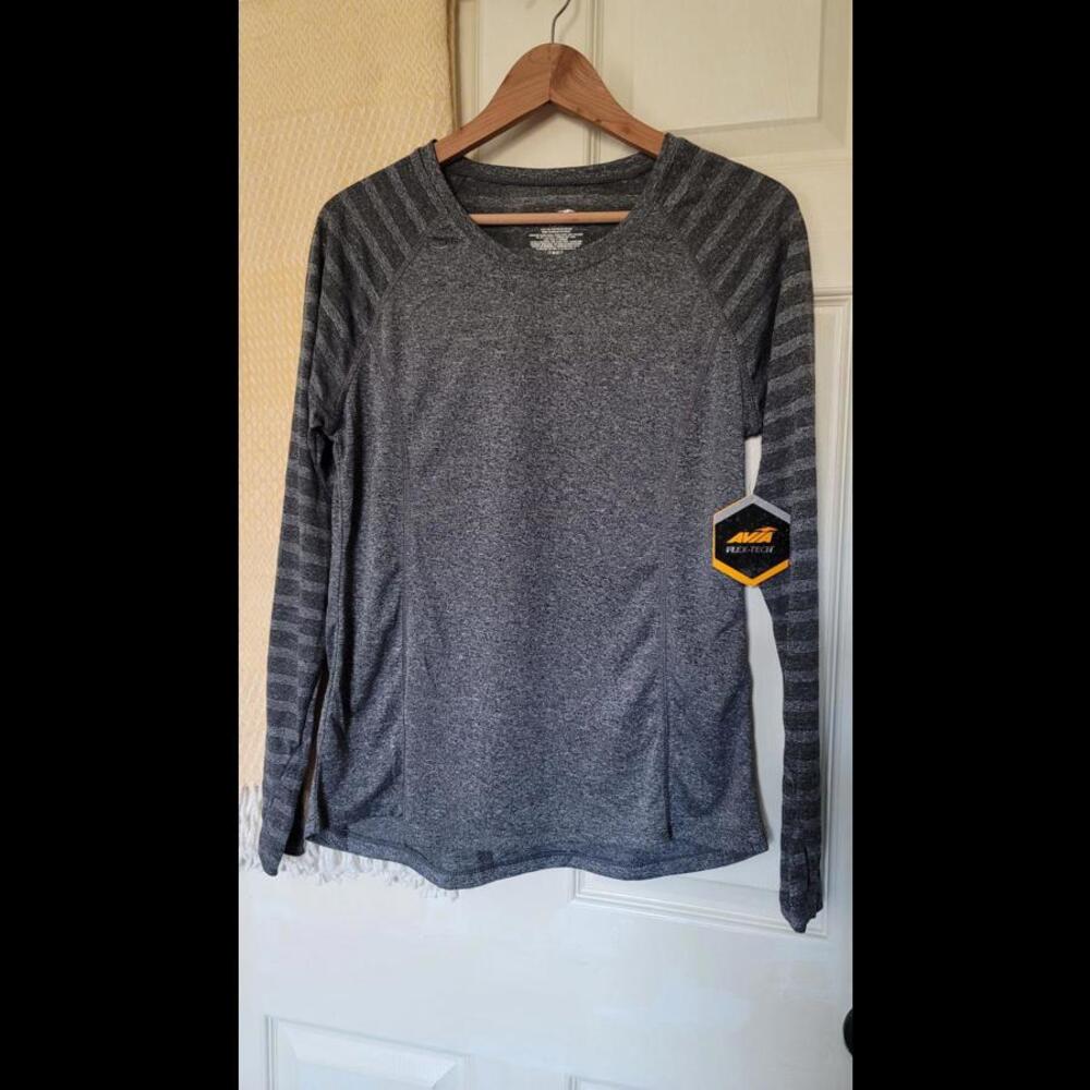 NWT Womens Avia Long Sleeve shirt